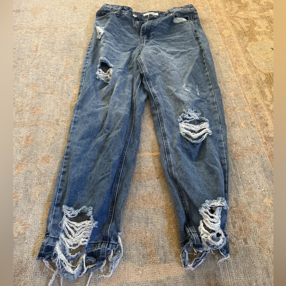 Almost Famous Ripped Mom Jeans | Size 9 |